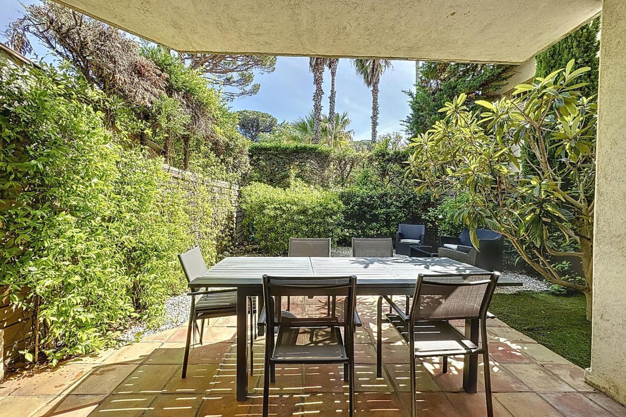 Vakantiehuis House 95m In A Quiet Area In